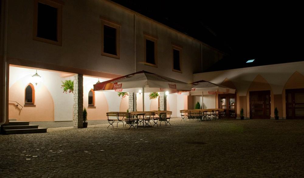 Zamek Gostynin Aparthotel Buitenkant foto