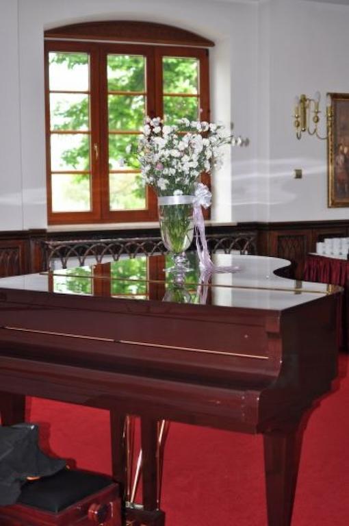 Zamek Gostynin Aparthotel Buitenkant foto